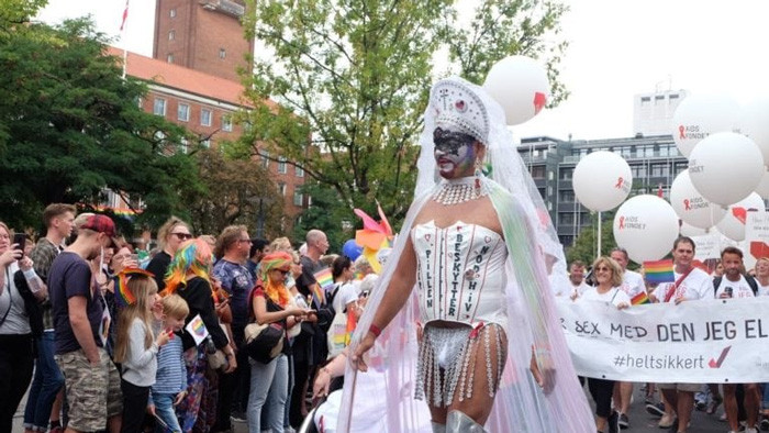[ВИДЕО] Премьер-министр Дании принял участие в крупнейшем гей-параде в Копенгагене